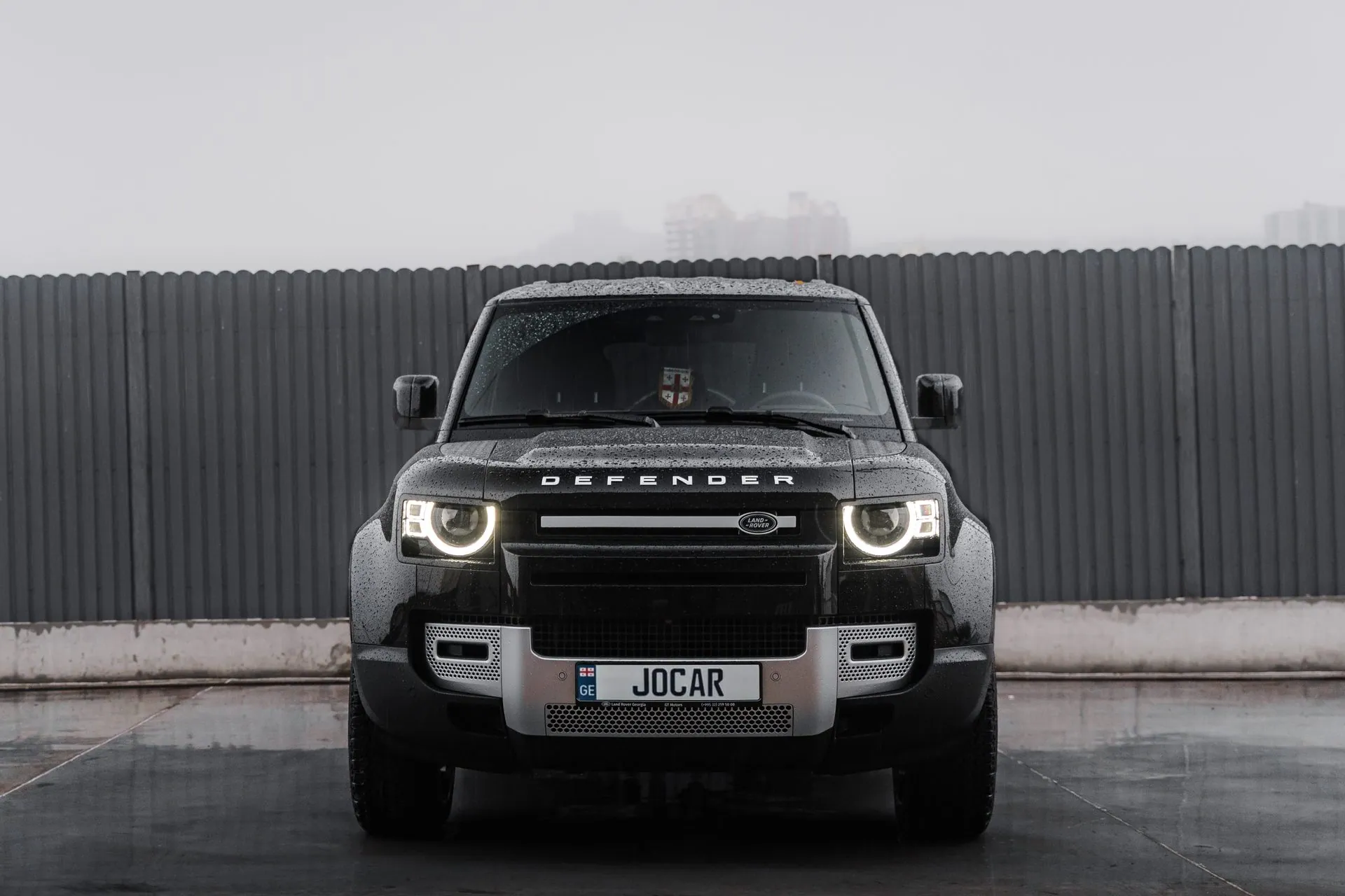 Land Rover Defender 110 — 3