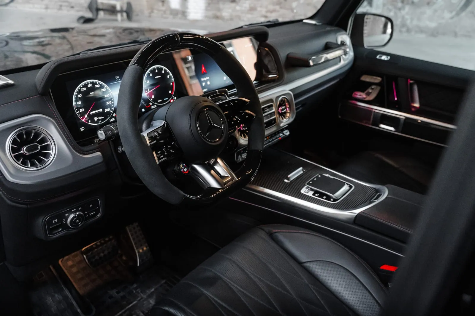 Mercedes-AMG G63 interior — red leather