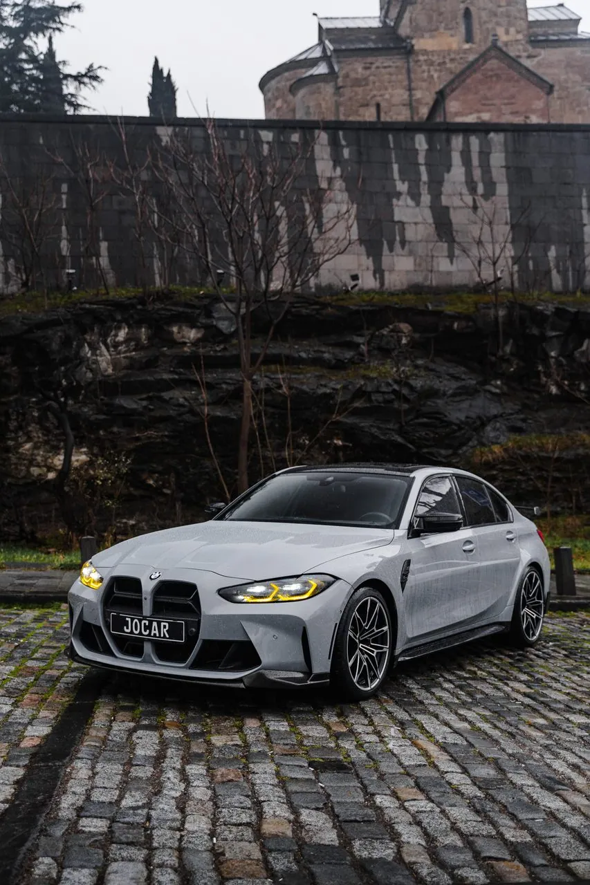 BMW M3 Competition — 5