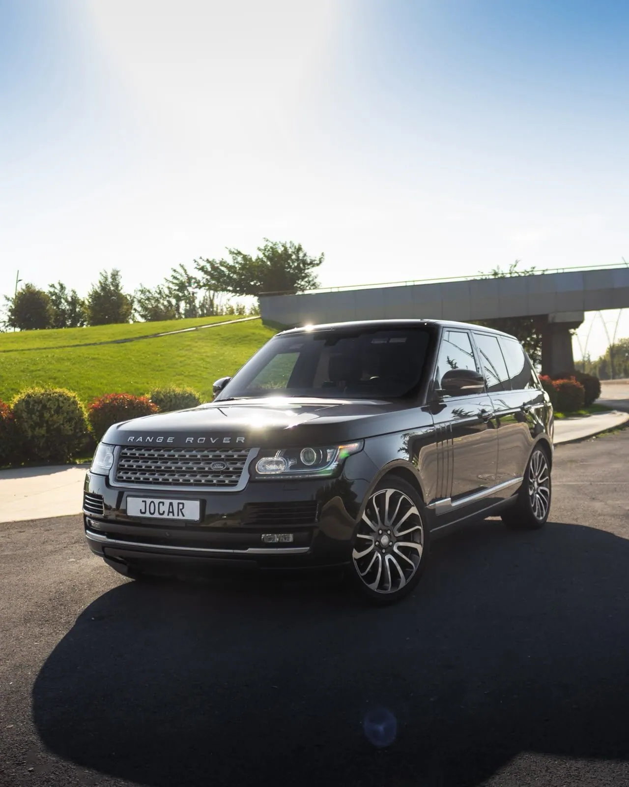 Land Rover Range Rover Supercharged — SUV