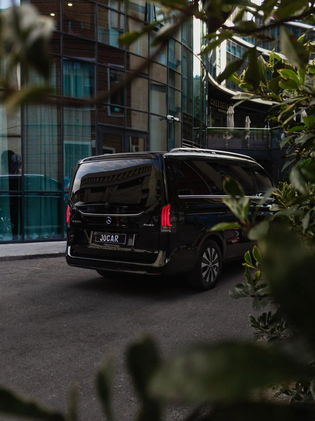 Mercedes-Benz V 300 d Exclusive — 3